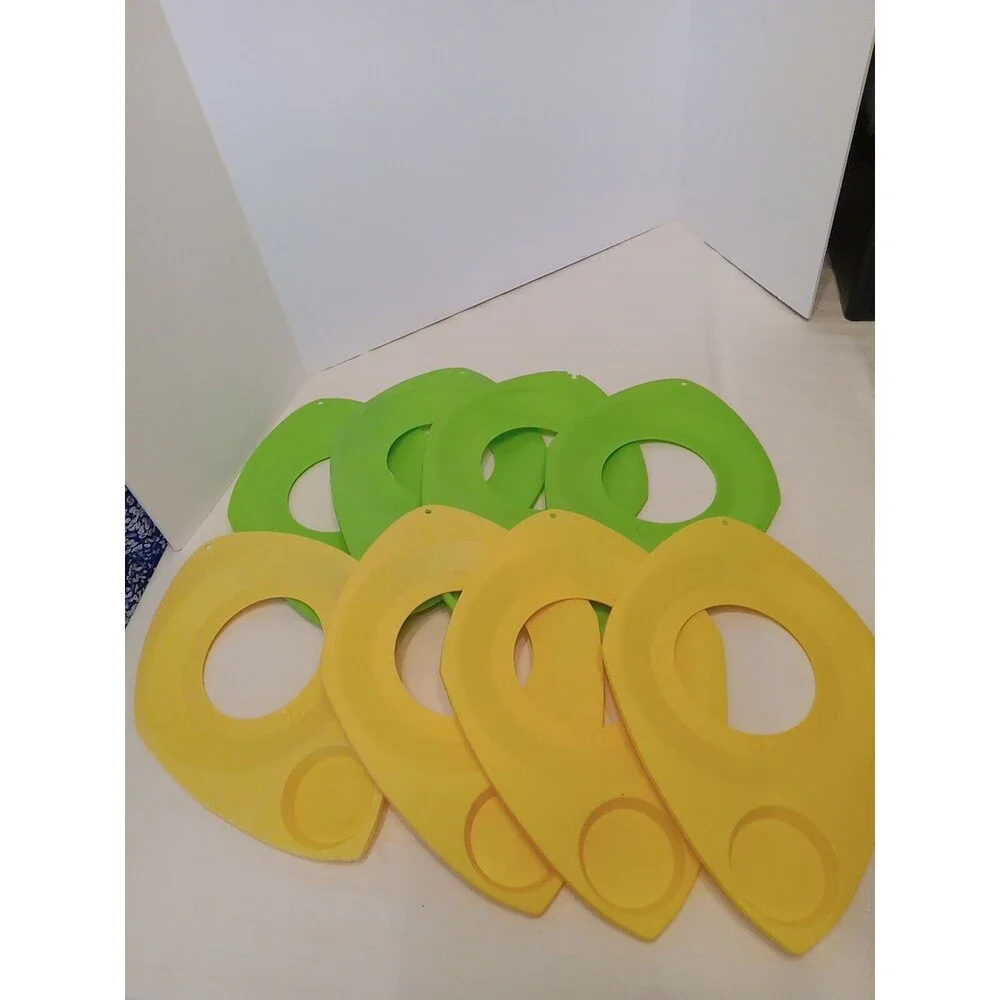8 Vintage Paper Plate and Cup Holder Plastic Better Maid Yellow and Green MCM